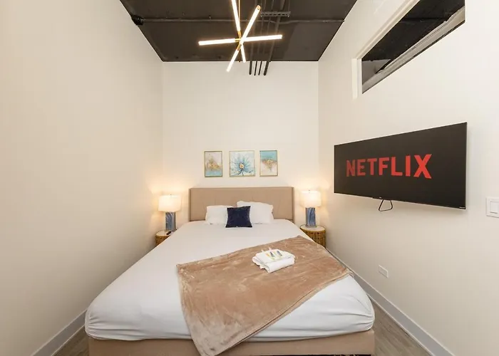 Mccormick 3br/2ba Luxury For Up To 8 Guests With Optional Parking And Gym Access * Chicago