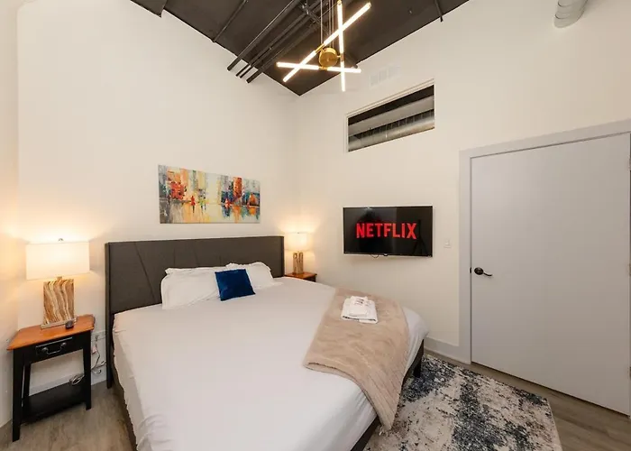 Mccormick 3br/2ba Luxury For Up To 8 Guests With Optional Parking And Gym Access Apartment *