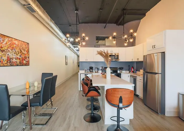 Apartment Mccormick 3br/2ba Luxury For Up To 8 Guests With Optional Parking And Gym Access Chicago
