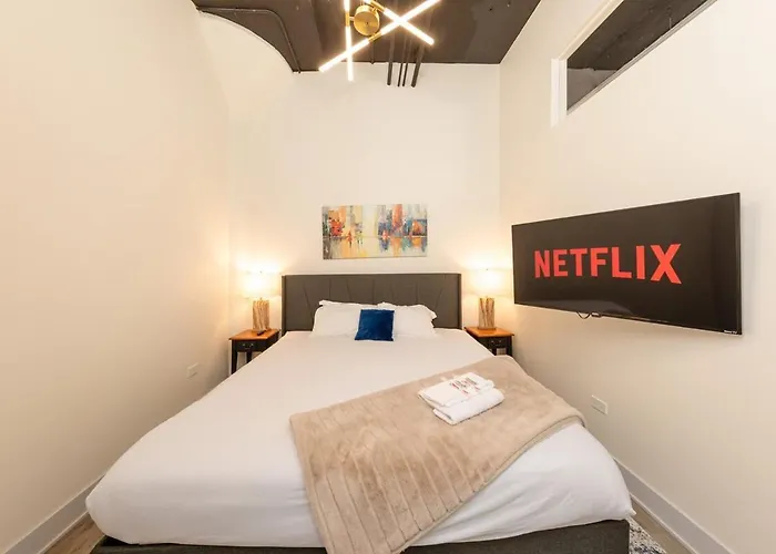Apartment Mccormick 3br/2ba Luxury For Up To 8 Guests With Optional Parking And Gym Access