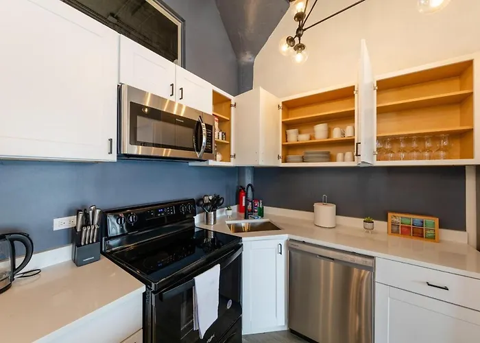 Mccormick 3br/2ba Luxury For Up To 8 Guests With Optional Parking And Gym Access * Chicago