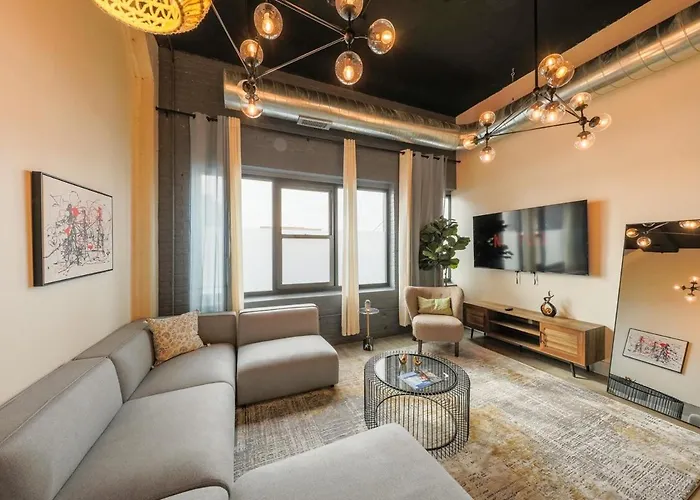 Mccormick 3br/2ba Luxury For Up To 8 Guests With Optional Parking And Gym Access Apartment *