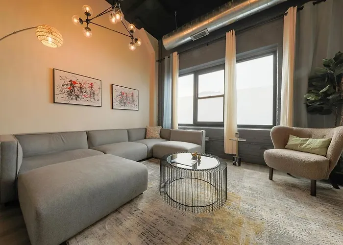 Mccormick 3br/2ba Luxury For Up To 8 Guests With Optional Parking And Gym Access Apartment