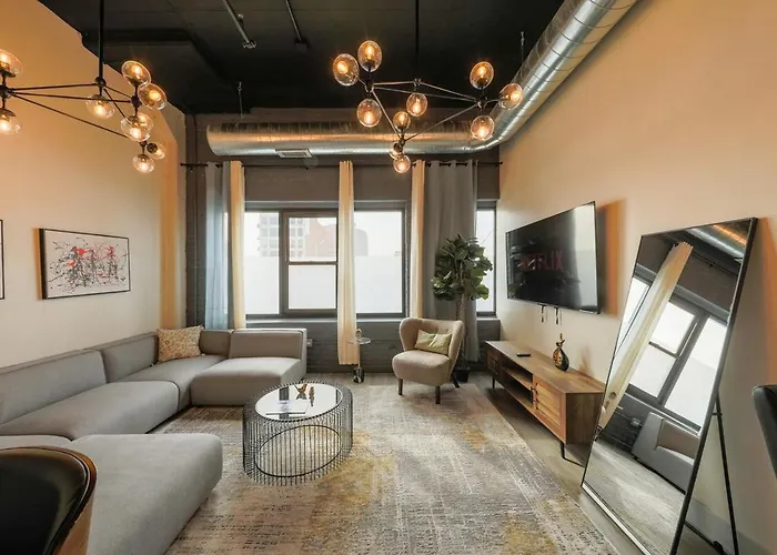 Mccormick 3br/2ba Luxury For Up To 8 Guests With Optional Parking And Gym Access Apartment *